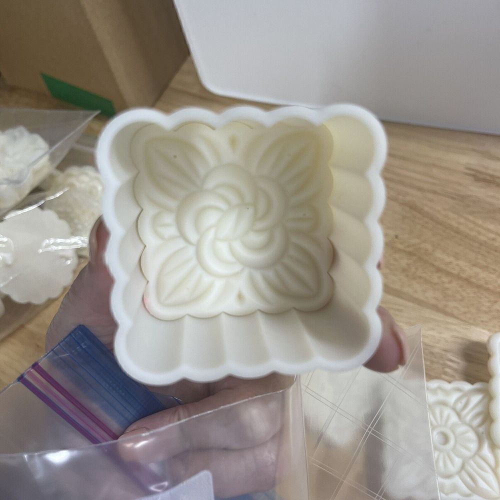 Set Of 4 Round & Square Mold Bath Bomb/shower Steamer Hand Press Or Cookie Press